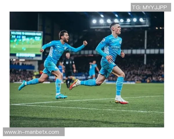 诺丁汉森林正式投诉曼城比赛判罚引发广泛关注与讨论